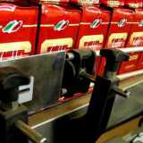Il nuovo stabilimento di diecimila metri quadri trasform� completamente la produzione, la quale da manuale divenne interamente meccanizzata. E la Saicaf divenne un punto di riferimento della realt� industriale barese, le cui confezioni di caff� (tutte rigorosamente di color rosso) si diffusero ovunque (foto di horecanews.it)